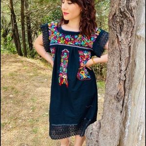 Bordado artesanal dress